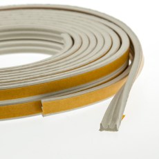 Burlete Aislante Adhesivo Blanco Tipo E 9mm x 6 metros